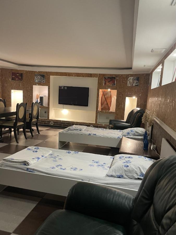 Mang'O Hostel Aqtau Buitenkant foto