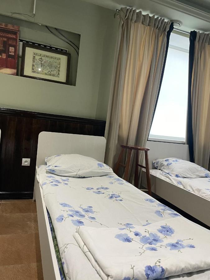 Mang'O Hostel Aqtau Buitenkant foto