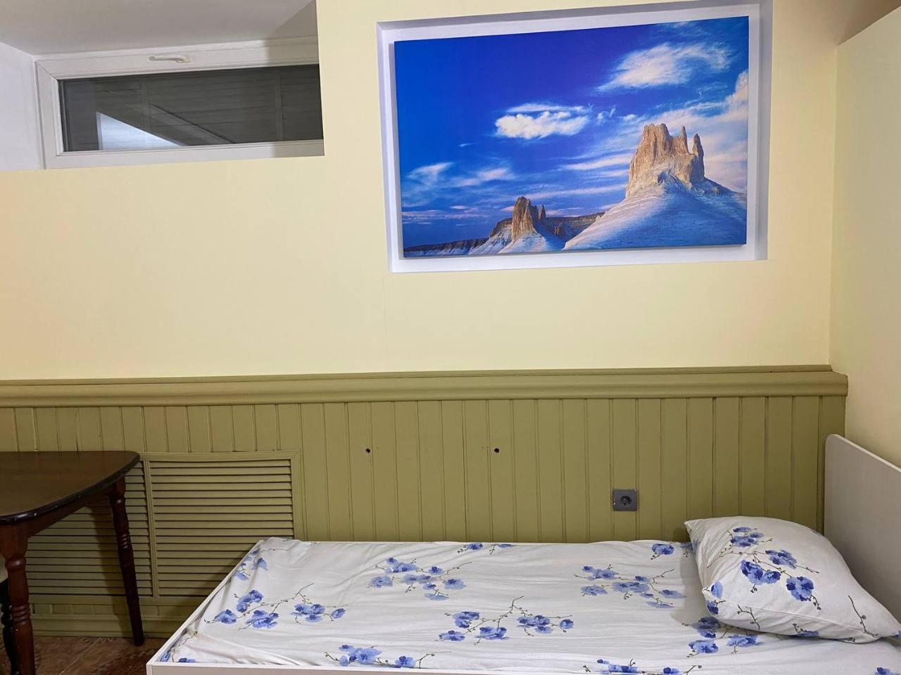 Mang'O Hostel Aqtau Buitenkant foto