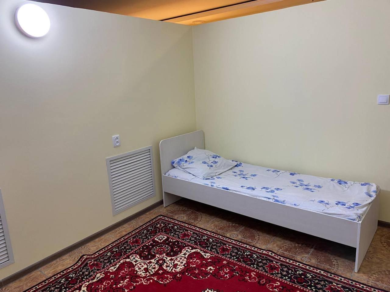 Mang'O Hostel Aqtau Buitenkant foto