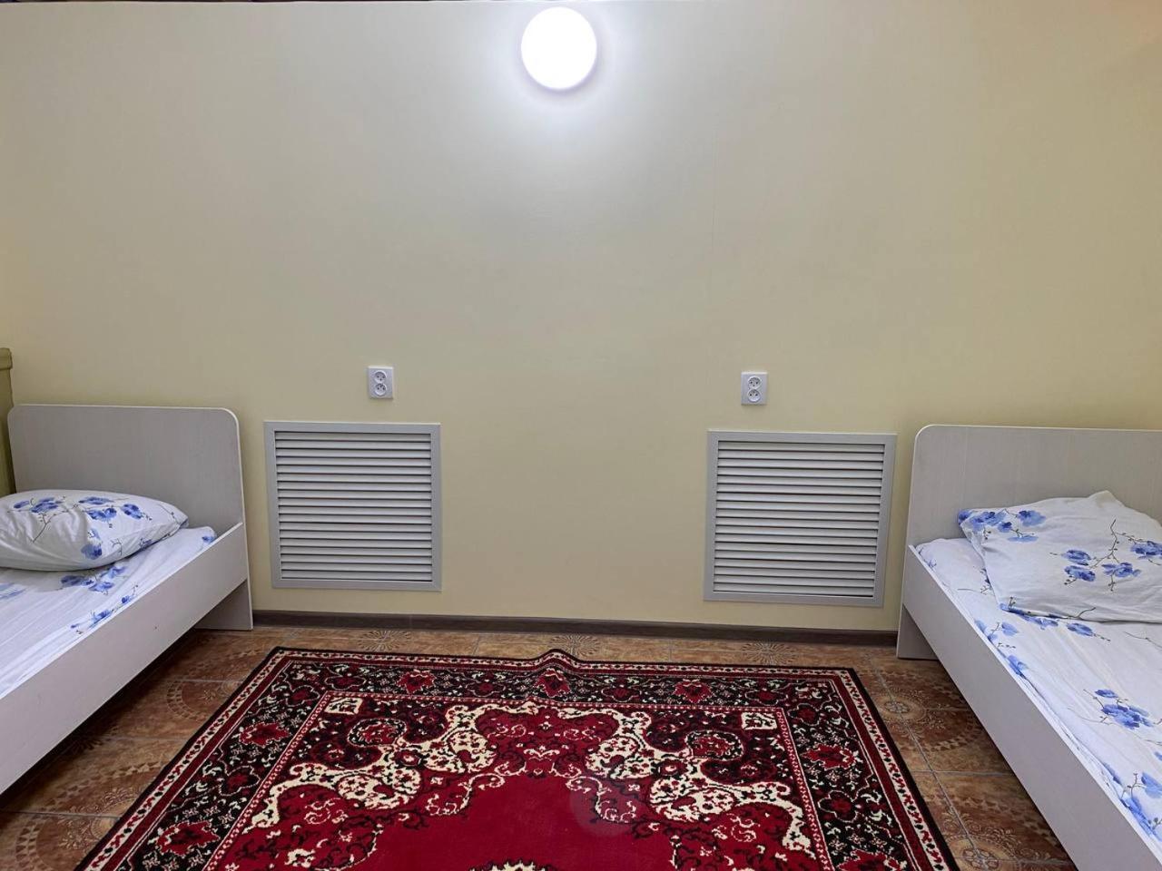 Mang'O Hostel Aqtau Buitenkant foto