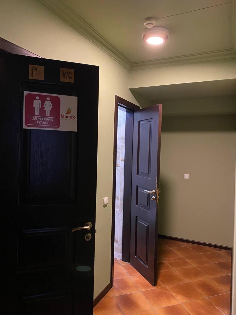 Mang'O Hostel Aqtau Buitenkant foto