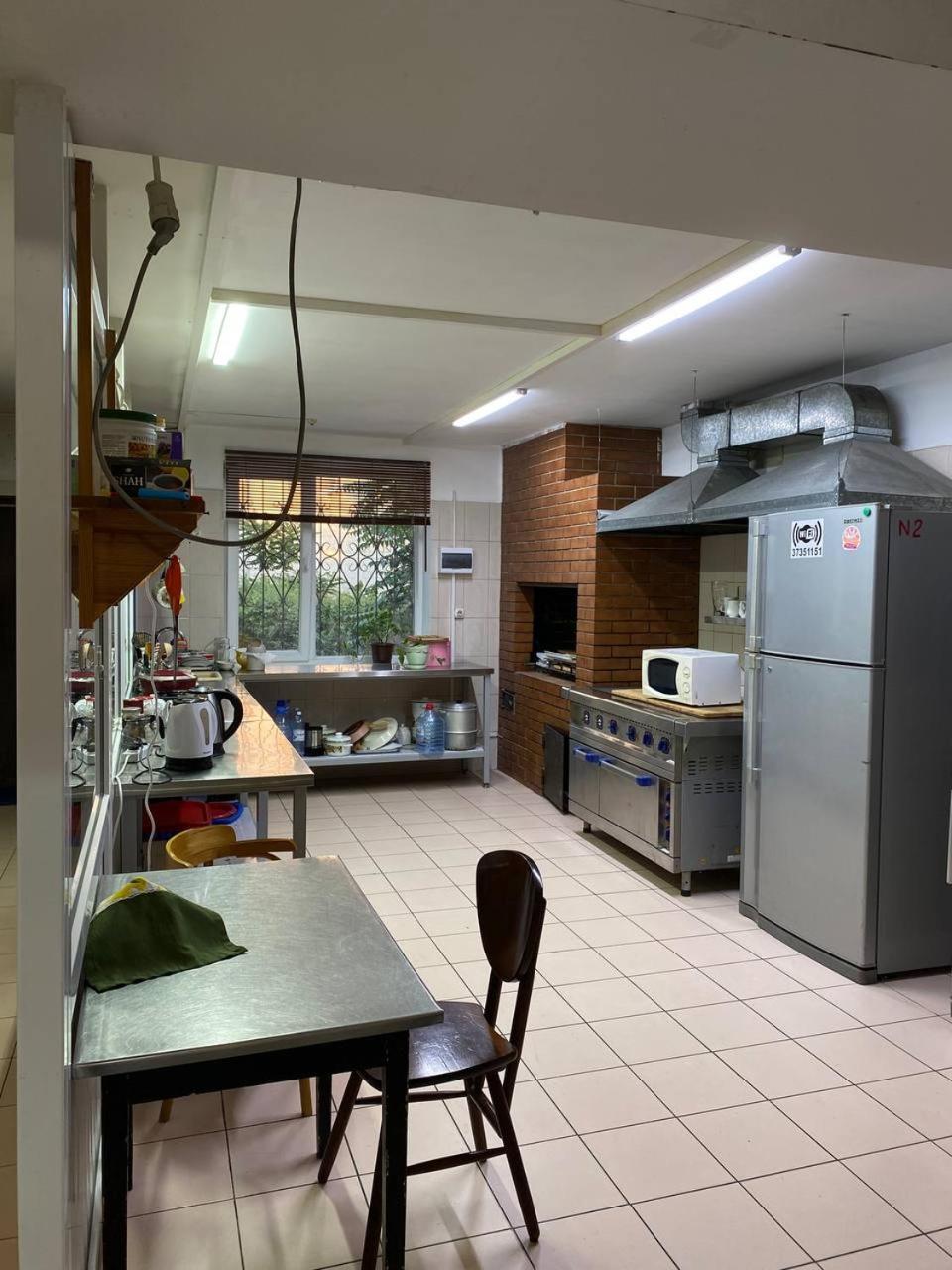 Mang'O Hostel Aqtau Buitenkant foto
